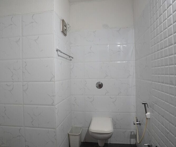 Habitació Deluxe, Luciya International Mysore