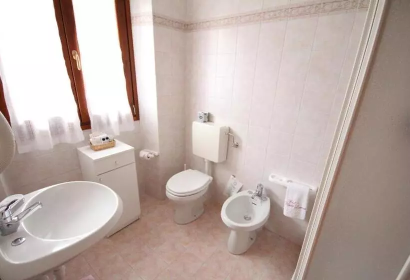 اتاق استاندارد, Maison Laurent
