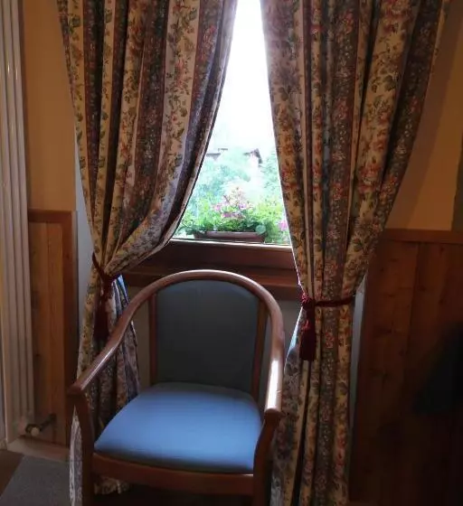 اتاق خانوادگی, Maison Laurent