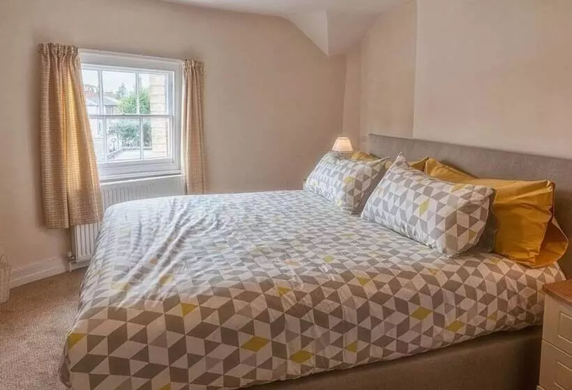 １ベッドルームアパートメント, Town Centre Apartment Perfect Location With On Street Parking