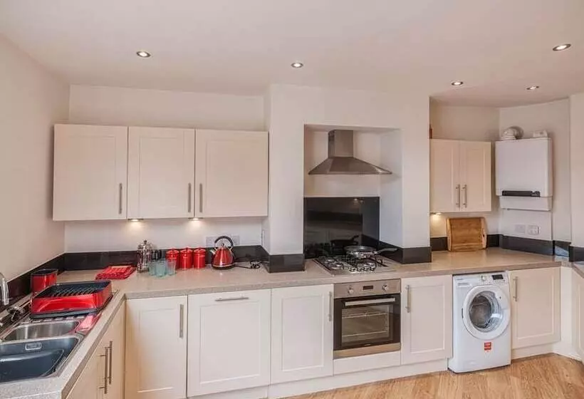 １ベッドルームアパートメント, Town Centre Apartment Perfect Location With On Street Parking