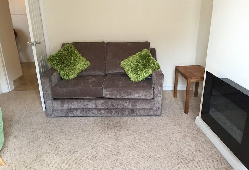 １階の１ベッドルームアパートメント, Town Centre Apartment Perfect Location With On Street Parking