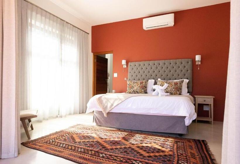 سوییت خانوادگی, Marianne Wine Estate