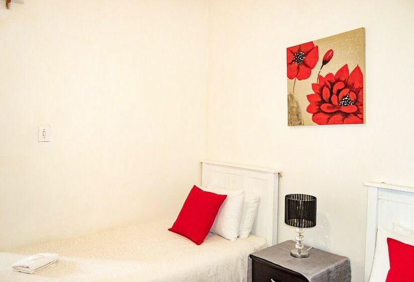 Студио Стандарт Вид на Сад, Amanzi Guest House