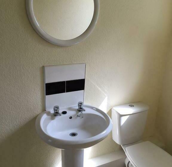 غرفة قياسية, The Tudor House