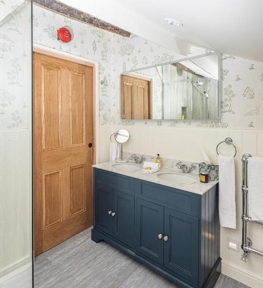 Номер Deluxe, The Dalesman Country Inn