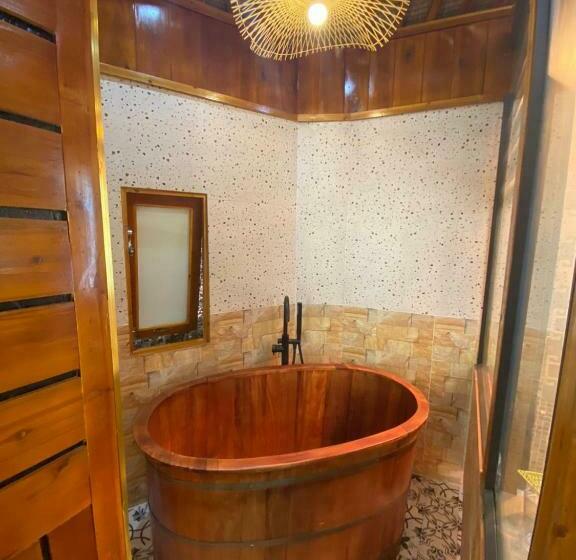 بانگلوی استاندارد, Sapa Sinai Homestay