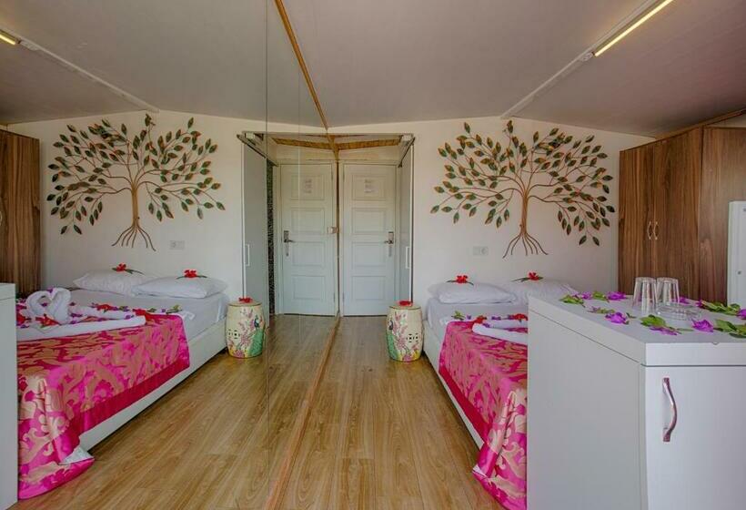 Президентский Люкс, Club Hotel Anjeliq