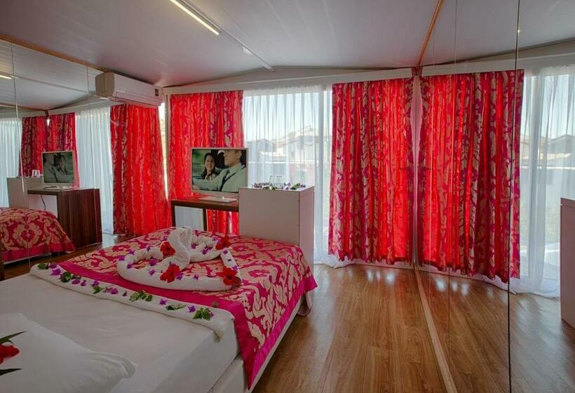 Президентский Люкс, Club Hotel Anjeliq