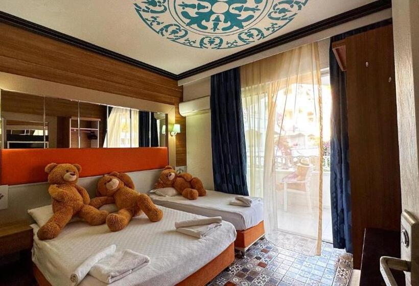 Номер Стандарт Трехместный, Club Hotel Anjeliq