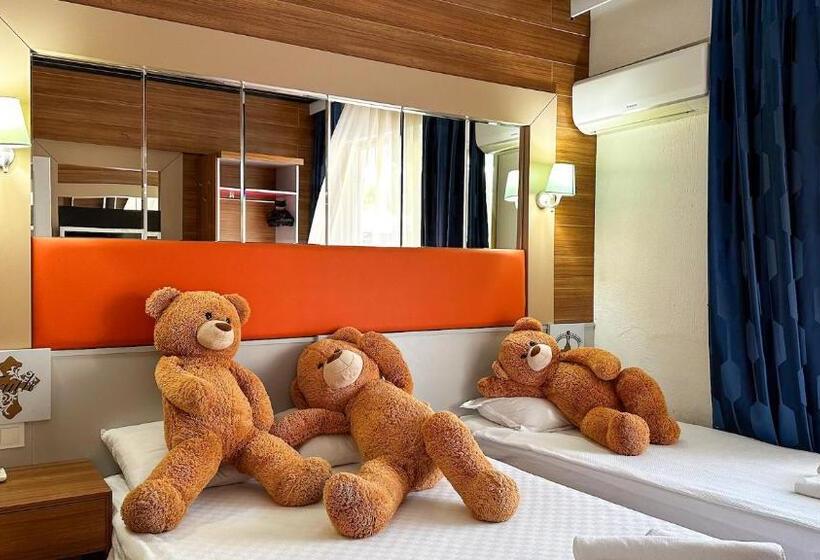 Номер Стандарт Трехместный, Club Hotel Anjeliq