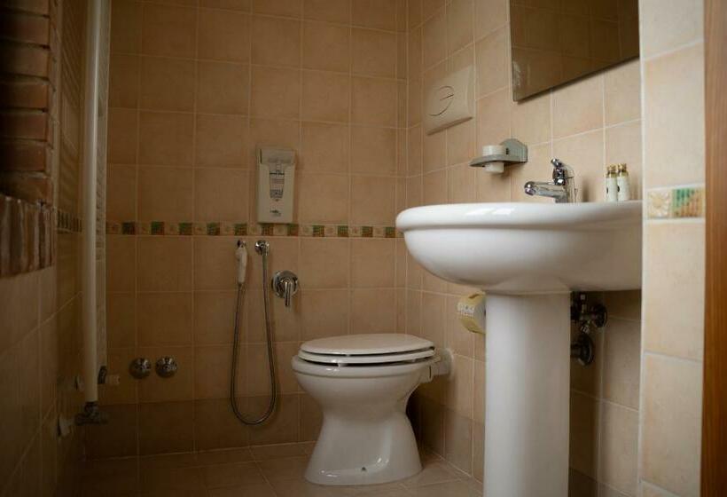 スタンダードルーム, Tenuta Vittoria