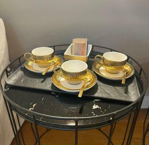 חדר סטנדרטי לשלושה עם נוף, Airport Bea Rooms