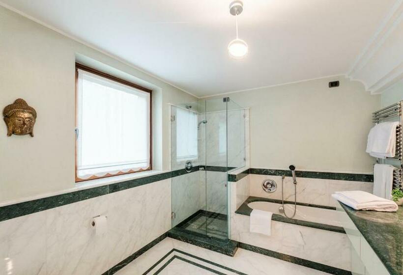 اتاق استاندارد سه تخته با چشم‌انداز, Airport Bea Rooms