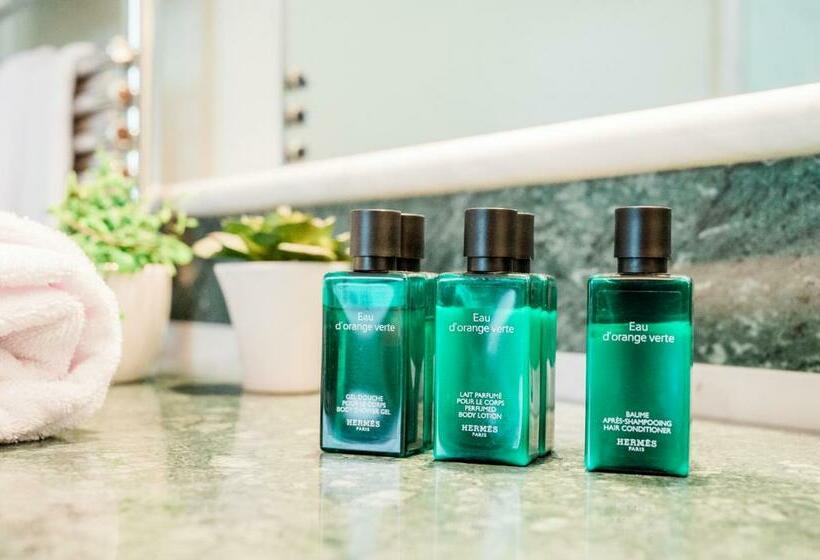 חדר סטנדרטי לשלושה עם נוף, Airport Bea Rooms