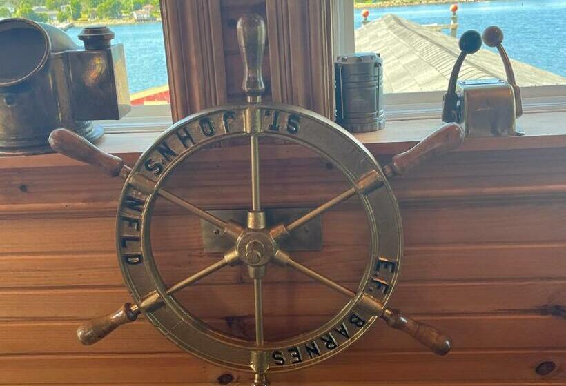 Номер Стандарт, Seaescape Wharf