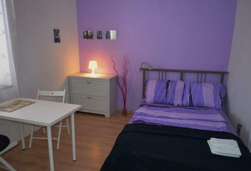 Quarto Estandar, Penzion Pod Platanem