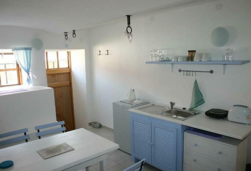 Quarto Quádruplo Estandar, Penzion Pod Platanem