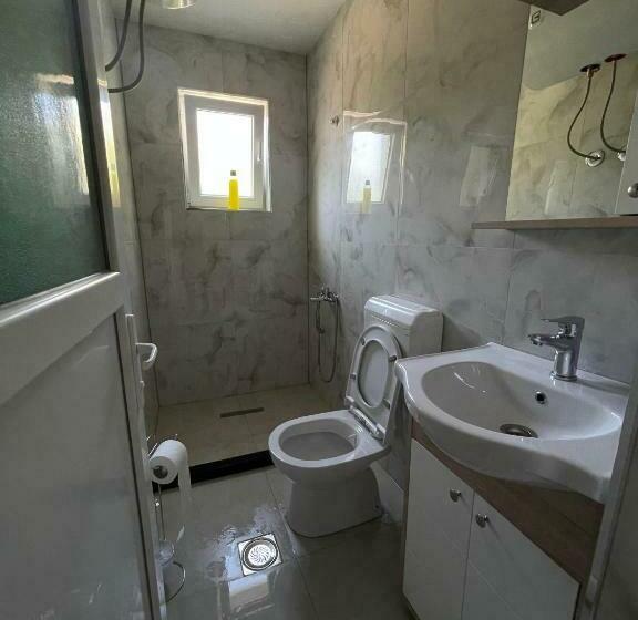 اتاق استاندارد, Rock Hostel