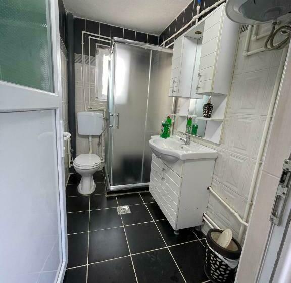 اتاق استاندارد با چشم‌انداز شهر, Rock Hostel