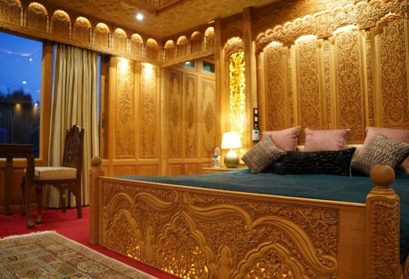 Номер Стандарт Вид на Озеро, Harmukh Houseboat By Stay Pattern