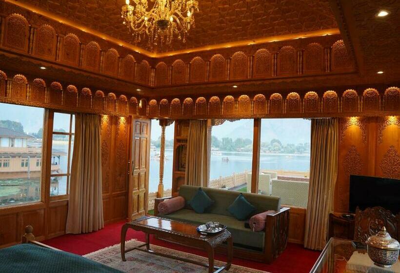 Номер Стандарт Вид на Озеро, Harmukh Houseboat By Stay Pattern
