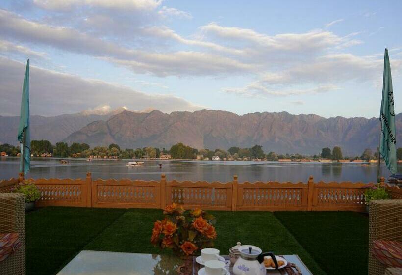 Quarto Estandar Vista Lago, Harmukh Houseboat By Stay Pattern