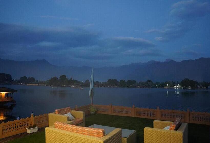 Quarto Estandar Vista Lago, Harmukh Houseboat By Stay Pattern