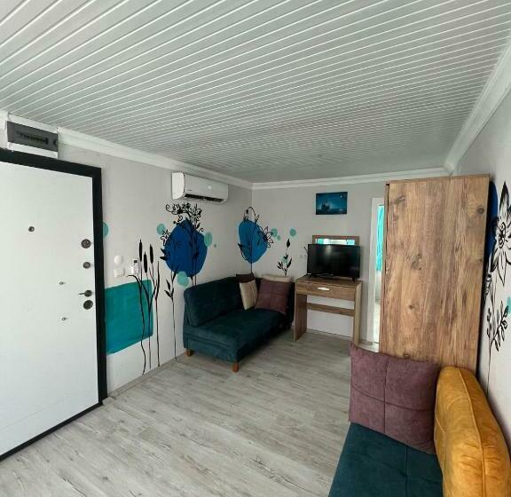 اتاق خانوادگی با چشم‌انداز باغ, Zeyos Lodge Hotel&restaurant