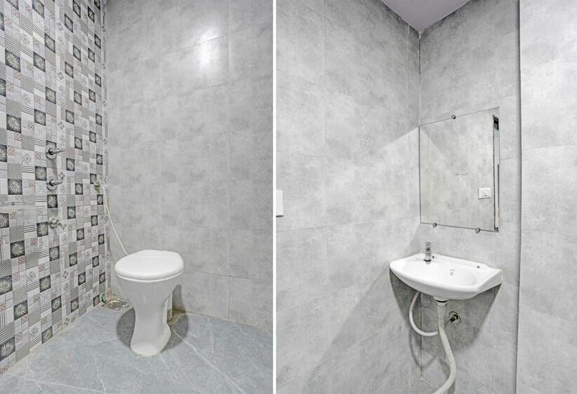 חדר סטנדרט, Oyo Flagship Hotel 13insky