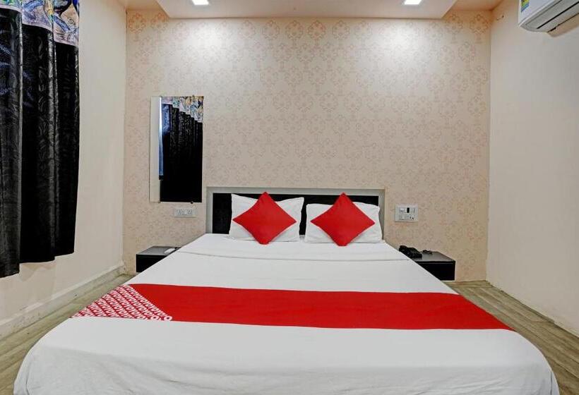 חדר סטנדרט, Oyo Flagship Hotel 13insky