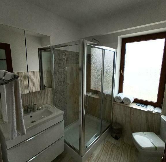 스탠다드 스튜디오, Virginia Gardens