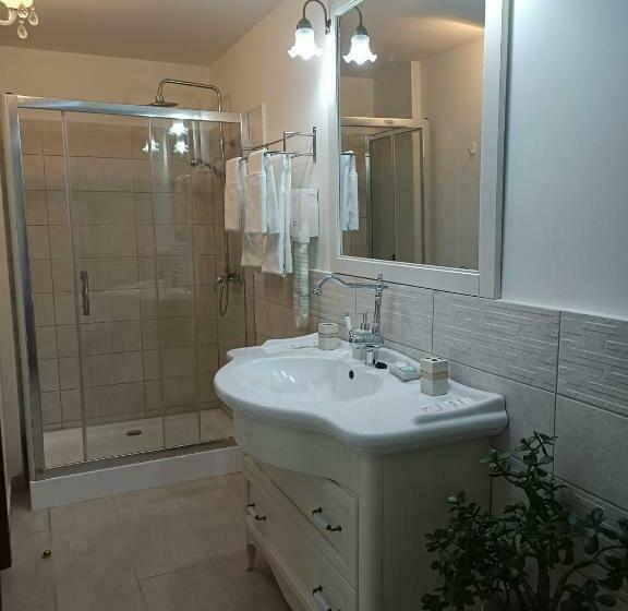 디럭스 룸, Virginia Gardens