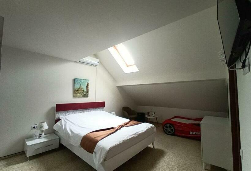 디럭스 룸, Virginia Gardens