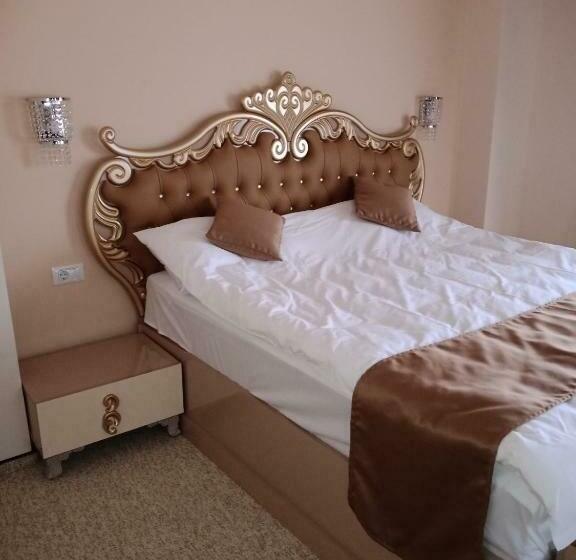 수피리어 스튜디오, Virginia Gardens