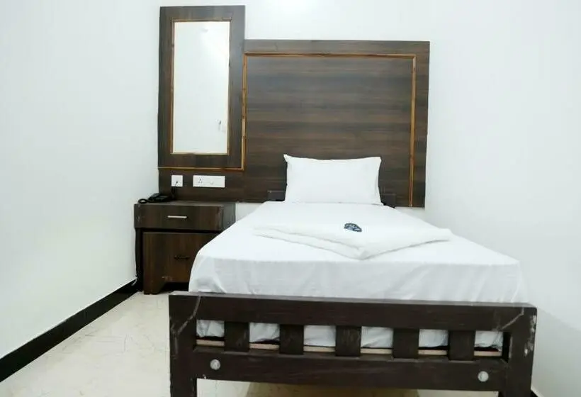 デラックスルーム, Fabhotel Aranmanai   Nr Brookefields