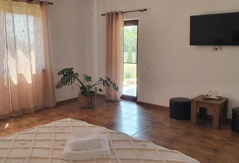 Номер Deluxe, Agropensiunea Cristian