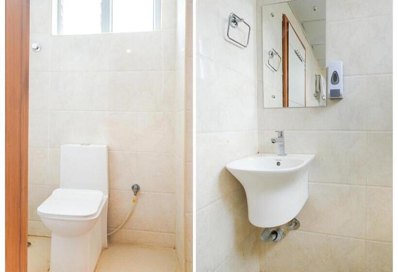 Номер Стандарт, Collection O M&m Hospitality Kiap Airport Back Gate