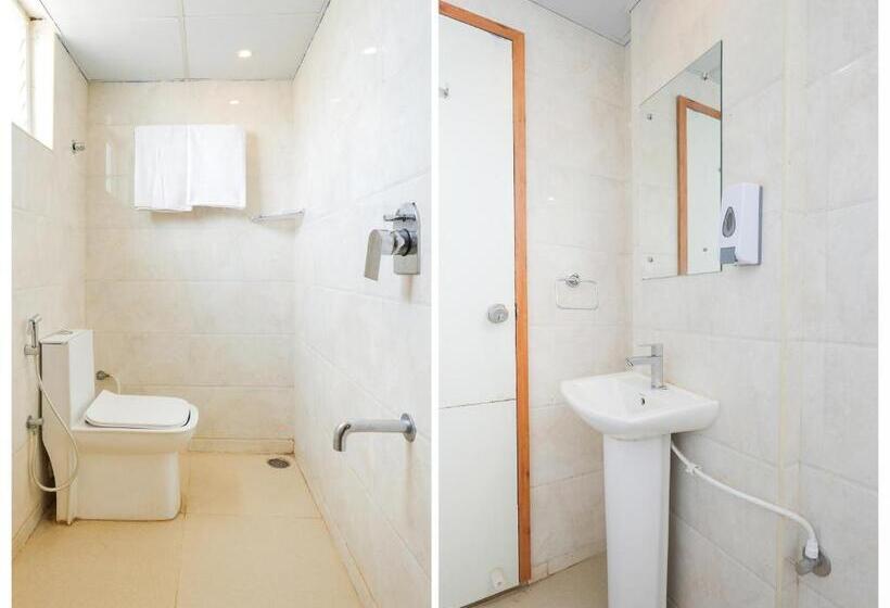 Номер Стандарт, Collection O M&m Hospitality Kiap Airport Back Gate