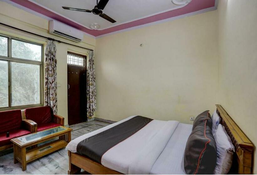 غرفة كلاسيكية ثلاثية, Collection O Hotel King Bird And Restaurants