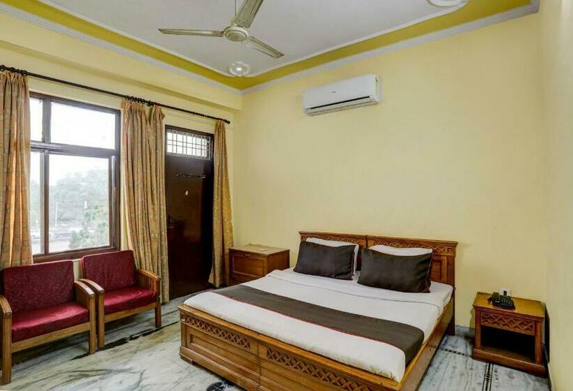 غرفة كلاسيكية ثلاثية, Collection O Hotel King Bird And Restaurants