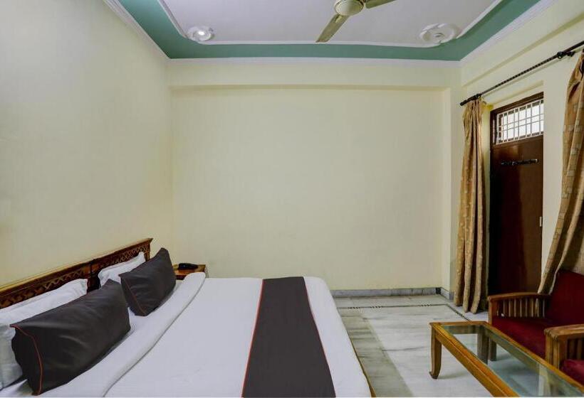 غرفة كلاسيكية ثلاثية, Collection O Hotel King Bird And Restaurants