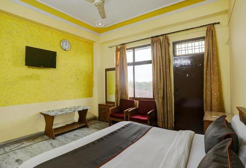 غرفة كلاسيكية ثلاثية, Collection O Hotel King Bird And Restaurants