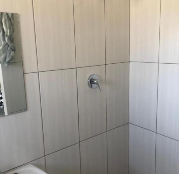 اتاق لوکس, The Nest Overnight And Accommodation Usakos