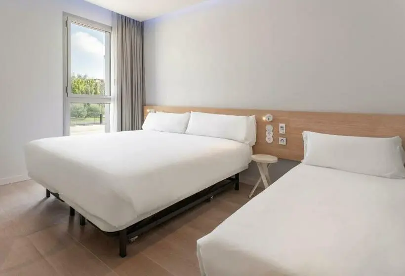 اتاق خانوادگی, B&b Hotel Lleida