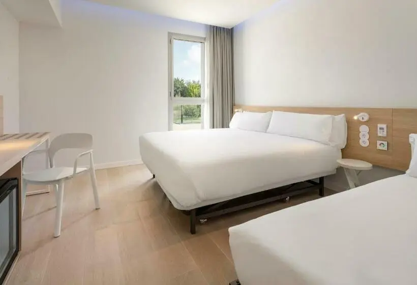 اتاق خانوادگی, B&b Hotel Lleida