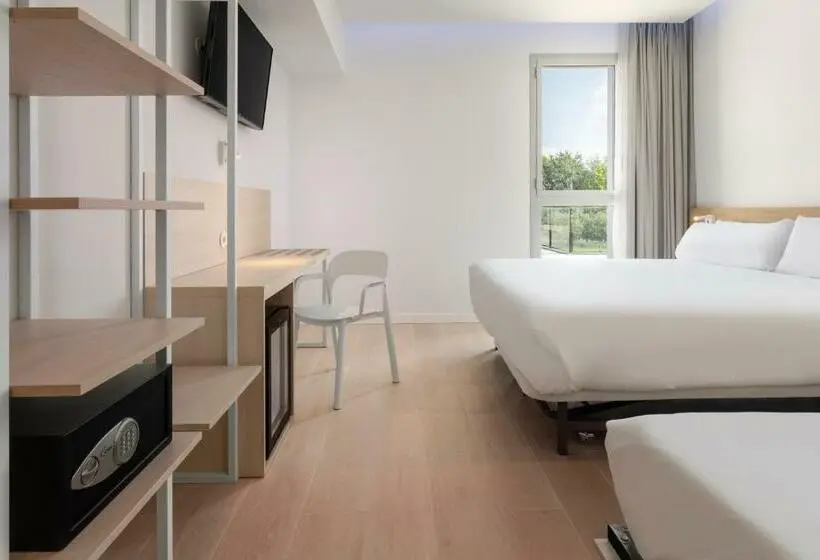 اتاق خانوادگی, B&b Hotel Lleida