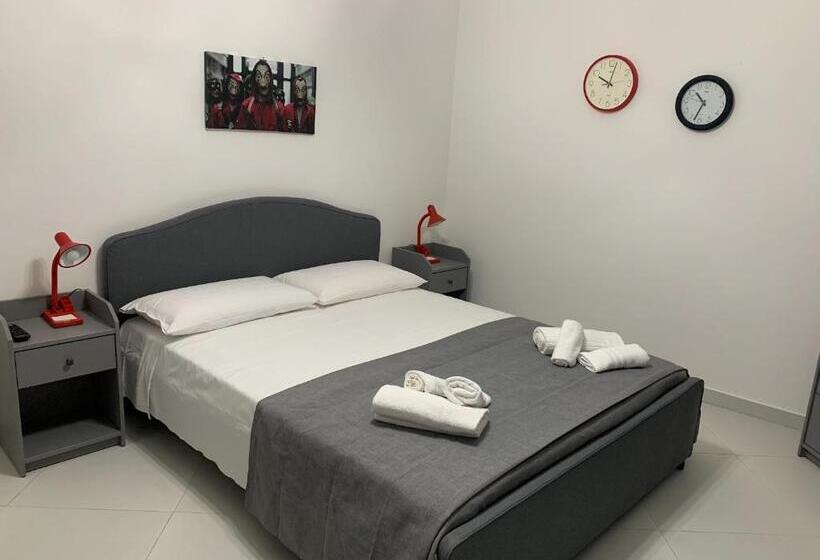 四人标准间, La Casa Di Carta