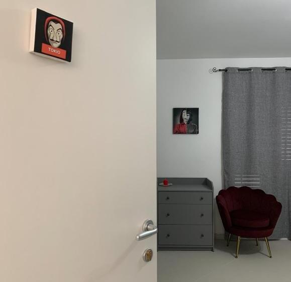 四人标准间, La Casa Di Carta