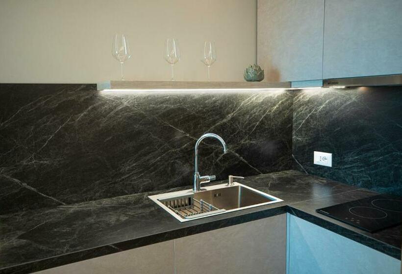 海の見える１ベッドルームアパートメント, Vlore Luxury Apartaments Fael